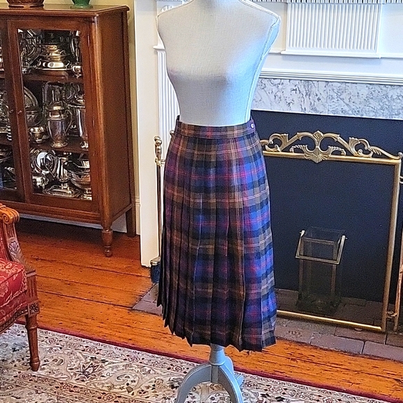 Vintage Dresses & Skirts - Vintage Tartan Wool Skirt